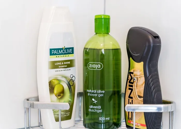 Katja & Lara - Twin Katja Dubrovnik